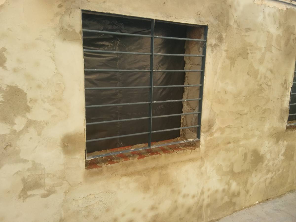 Rehabilitación de viviendas en Pérez Cubillas Huelva por grupo Assista fachada 10