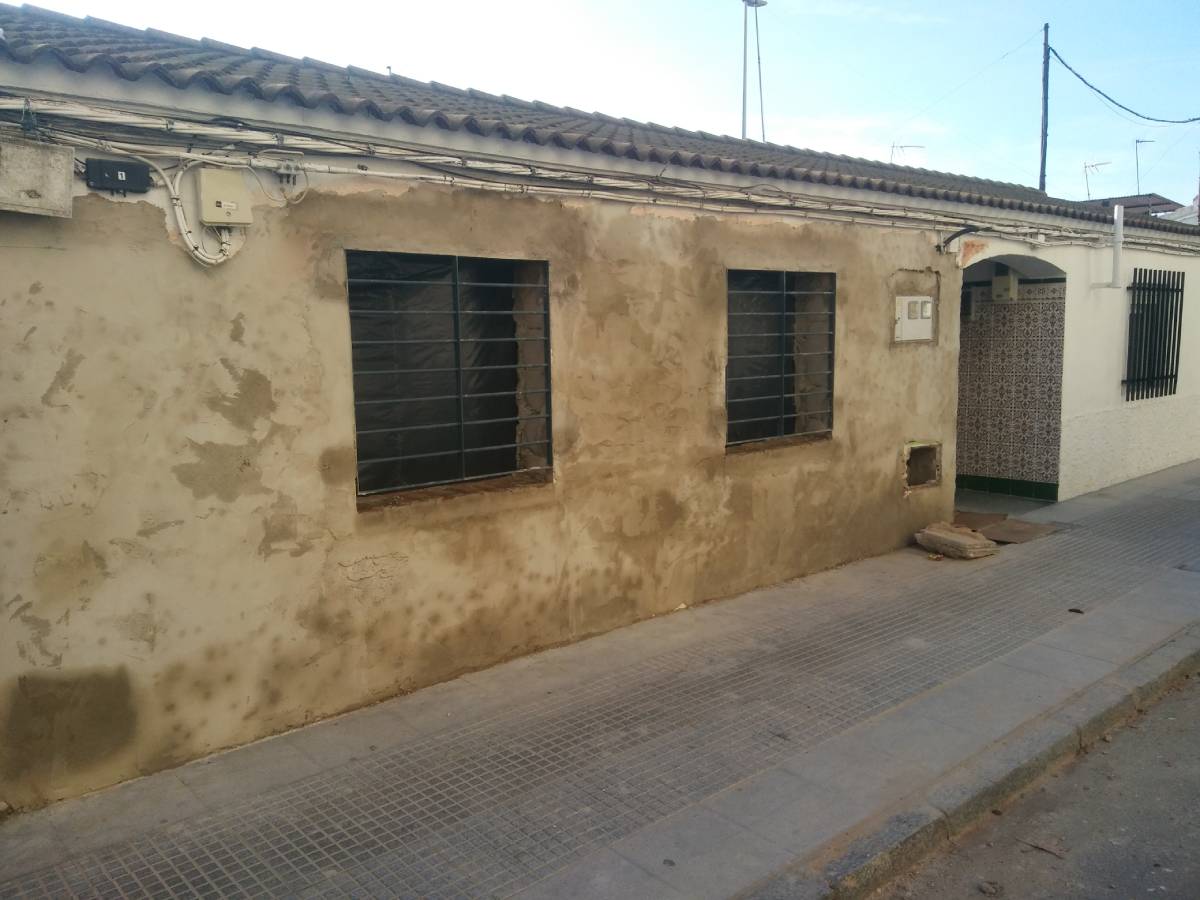 Rehabilitación de viviendas en Pérez Cubillas Huelva por grupo Assista fachada 11